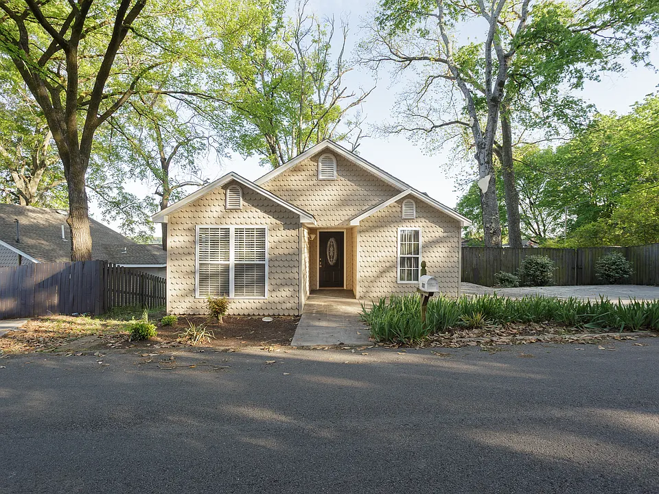 207 Limestone St