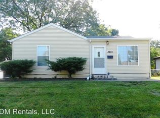 3921 49th St, Des Moines, IA 50310