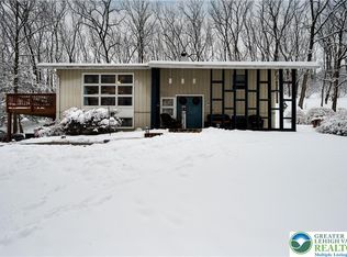 6838 Lime Kiln Rd, Slatington, PA 18080
