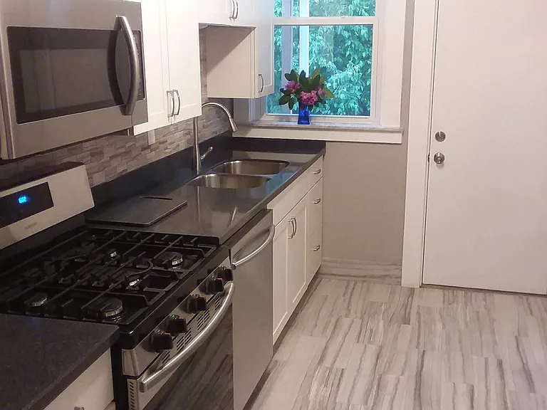 902 Kennebec St — Photo 21