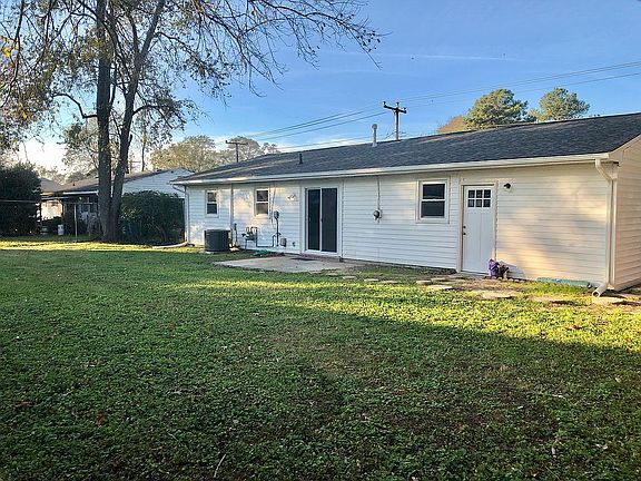 4th image of 5045 Sullivan Blvd