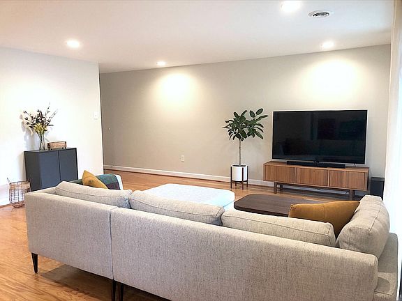 5th image of 10204 Rockville Pike APT 202