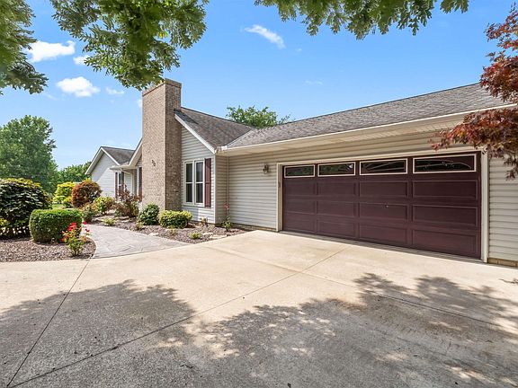 2nd image of 333 Heritage Dr