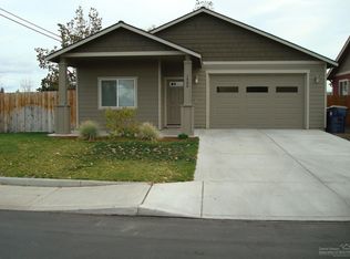 1590 NW 22nd St, Redmond, OR 97756