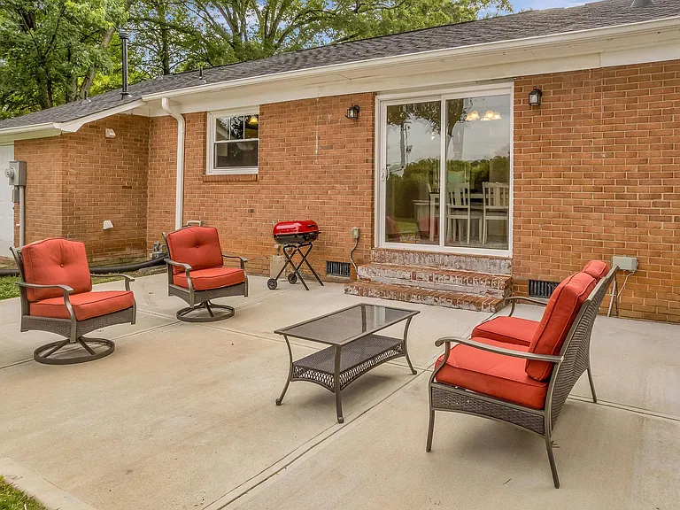 6800 Elm Forest Dr — Photo 13