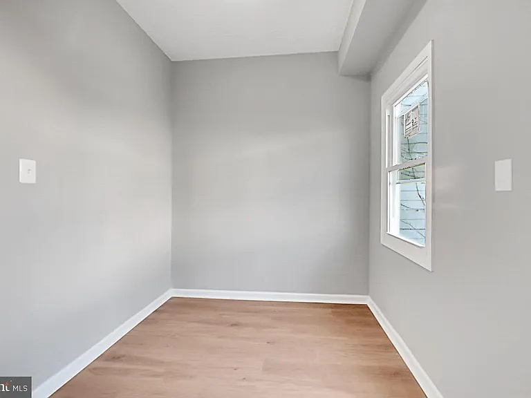 727 Otis Pl NW — Photo 11