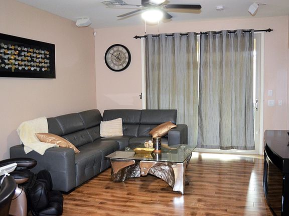 5th image of 10280 W Foothill Dr