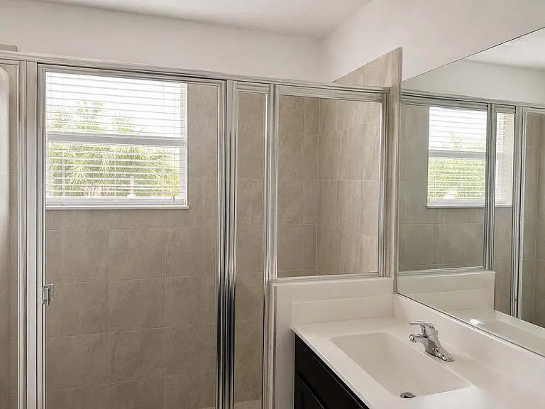 4329 Veleiros Ave — Photo 8