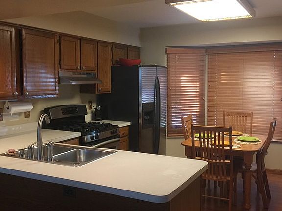 2nd image of 1051 Almond Dr
