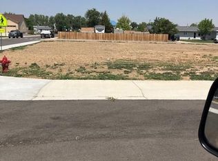 25 Johnson Cir, Keenesburg, CO 80643