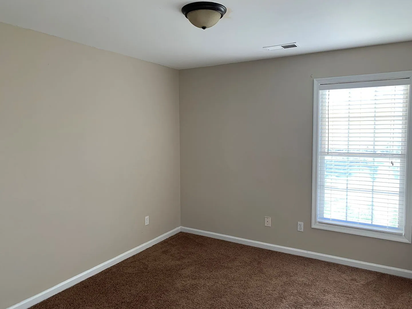 One Level Ranch Home in Rustburg — Photo 2