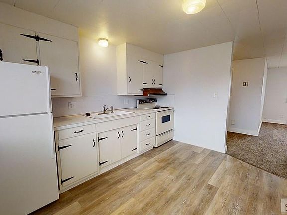 2nd image of 1420 Alice Ave