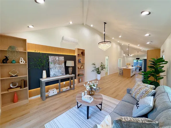 95-284 Hakupokano Loop, Mililani, HI 96789