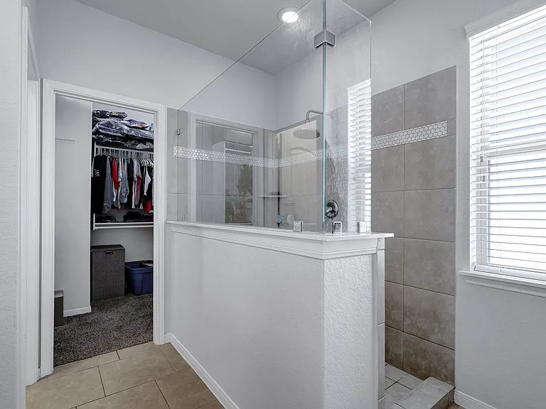 10707 Gentle Fox Bay — Photo 16