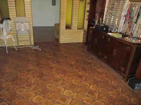 4th image of 1319 Williams Cir