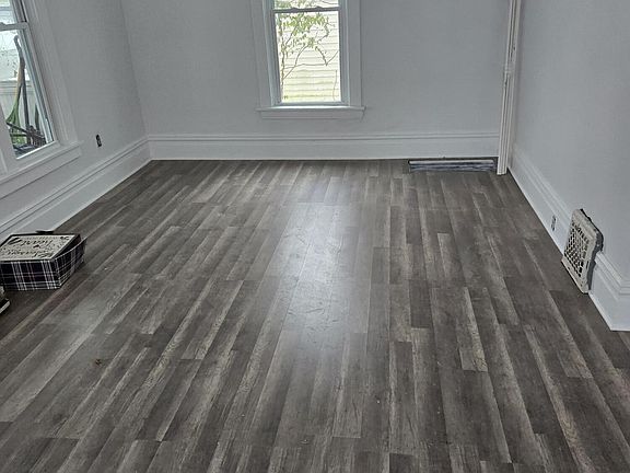5th image of 1241 Sanford St