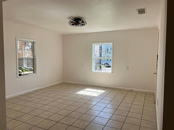 3rd image of 6116 Avenue Q 1/2