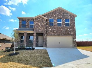 909 Rothville Ln, Fort Worth, TX 76108
