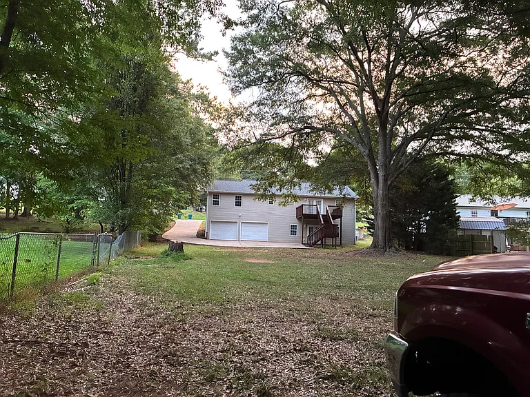 54 Sunny Ln — Photo 3