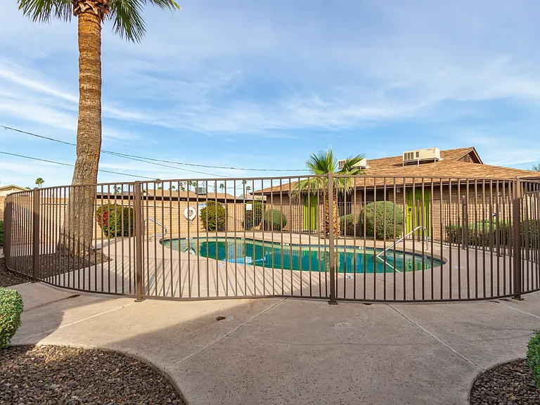 Garden-Style Living in Arcadia Lite | Move-In Specials Available — Photo 19