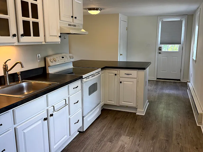 3 Mayhew St #2 — Photo 3