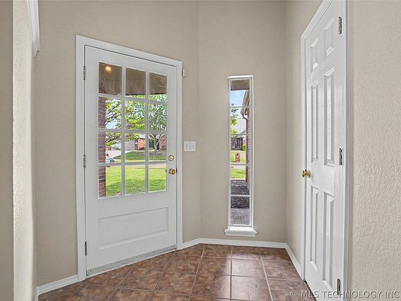 3rd image of 10710 E 115th Pl S