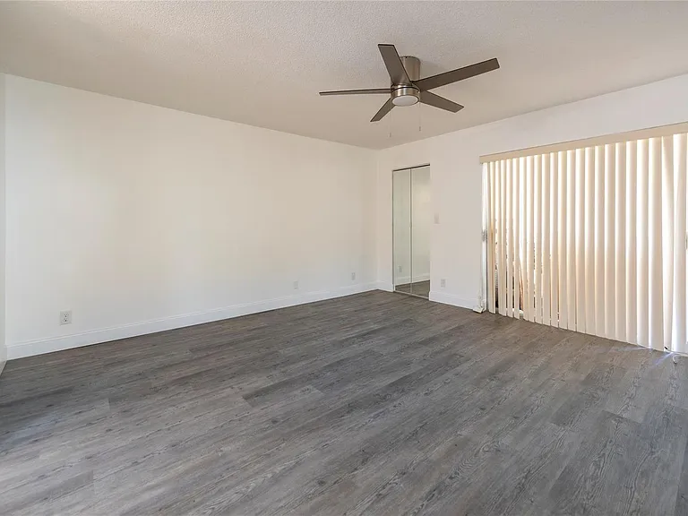 6100 NW 44th St #302 — Photo 14