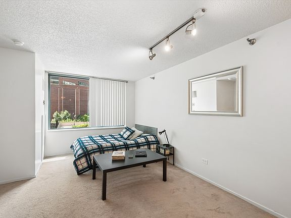 3rd image of 440 N McClurg Ct APT 407-S