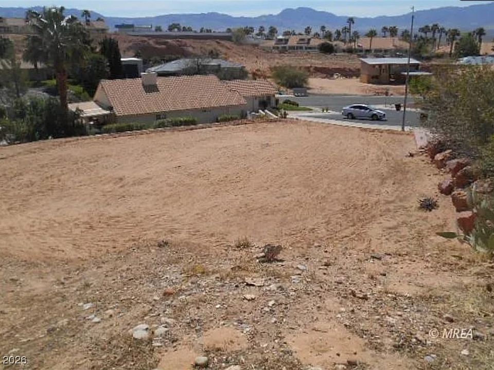 2nd image of 819 Palomino Cir