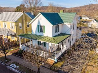 320 3rd St, Benton, PA 17814