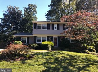 8301 McNeil St, Vienna, VA 22180