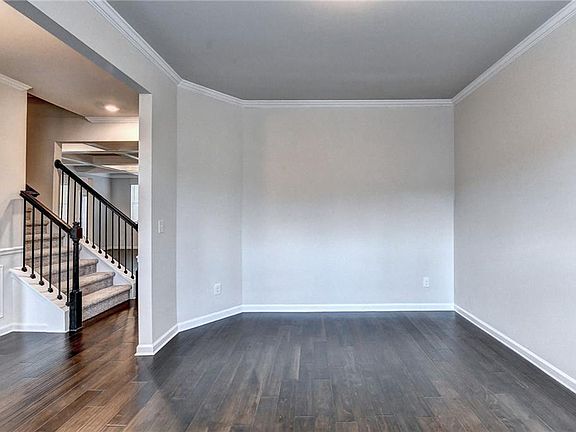 5th image of 354 Paxton Ln