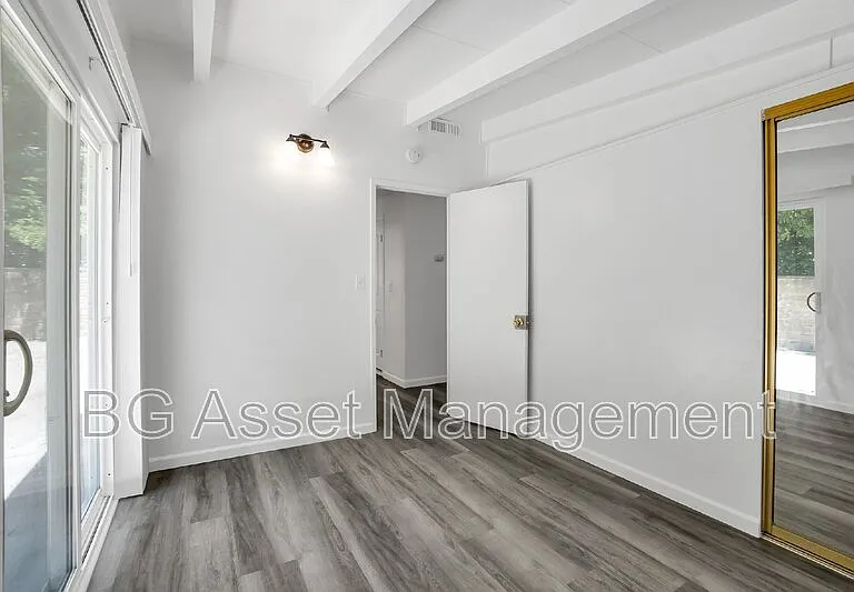 1588 Ridgecrest Rd — Photo 17