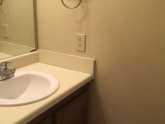 5th image of 110 Logan Dr #C