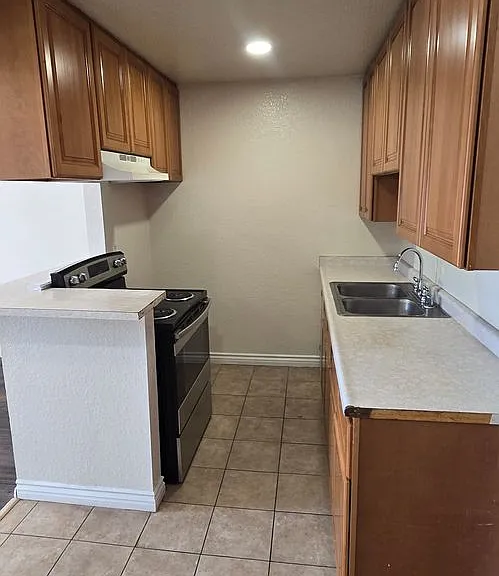 1405 E Lynwood Dr — Photo 4