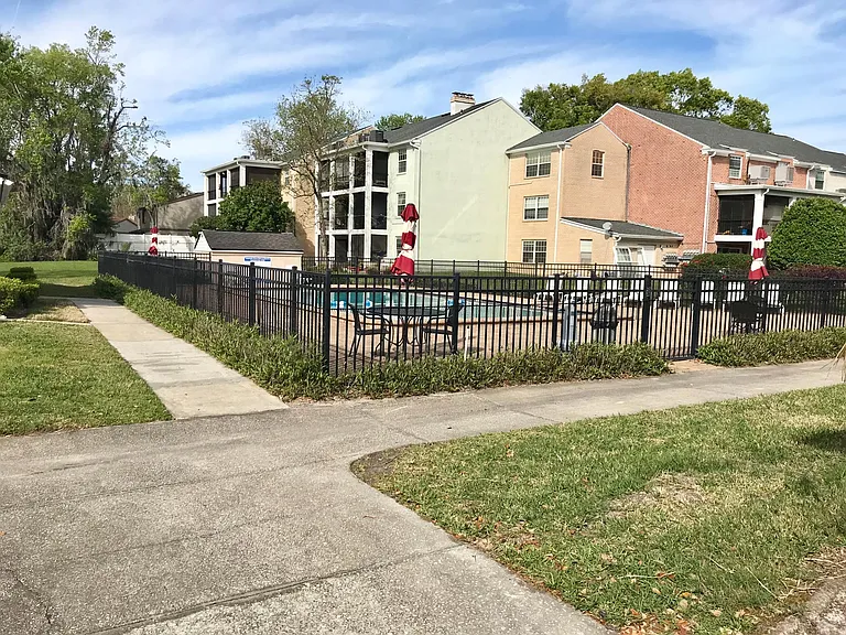 4321 Plaza Gate Ln S — Photo 10