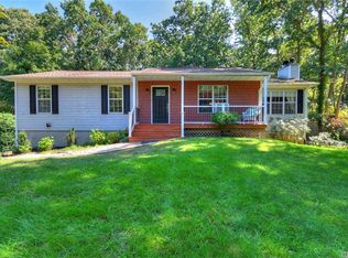 17 Scout Trl, Ridge, NY 11961