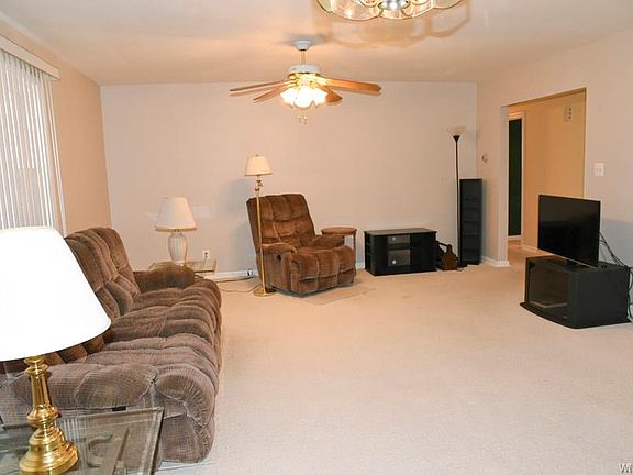 4th image of 1245 Colvin Blvd