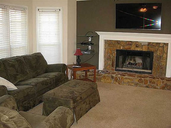 3rd image of 1365 Wheatfield Dr