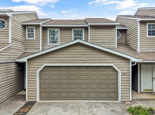 7822 Village Dr, Knoxville, TN 37919