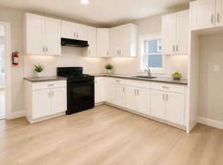 200 Hansbury Ave #1-B, Newark, NJ 07112