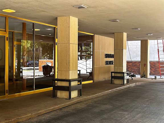 4th image of 1516 Hinman Ave APT 707