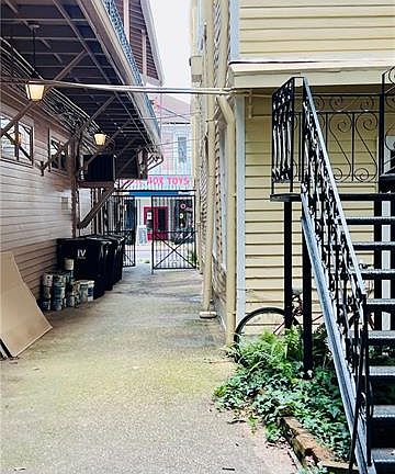 3rd image of 5513 1/2 Magazine St APT 3