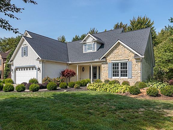 2nd image of 465 Crestwood Dr