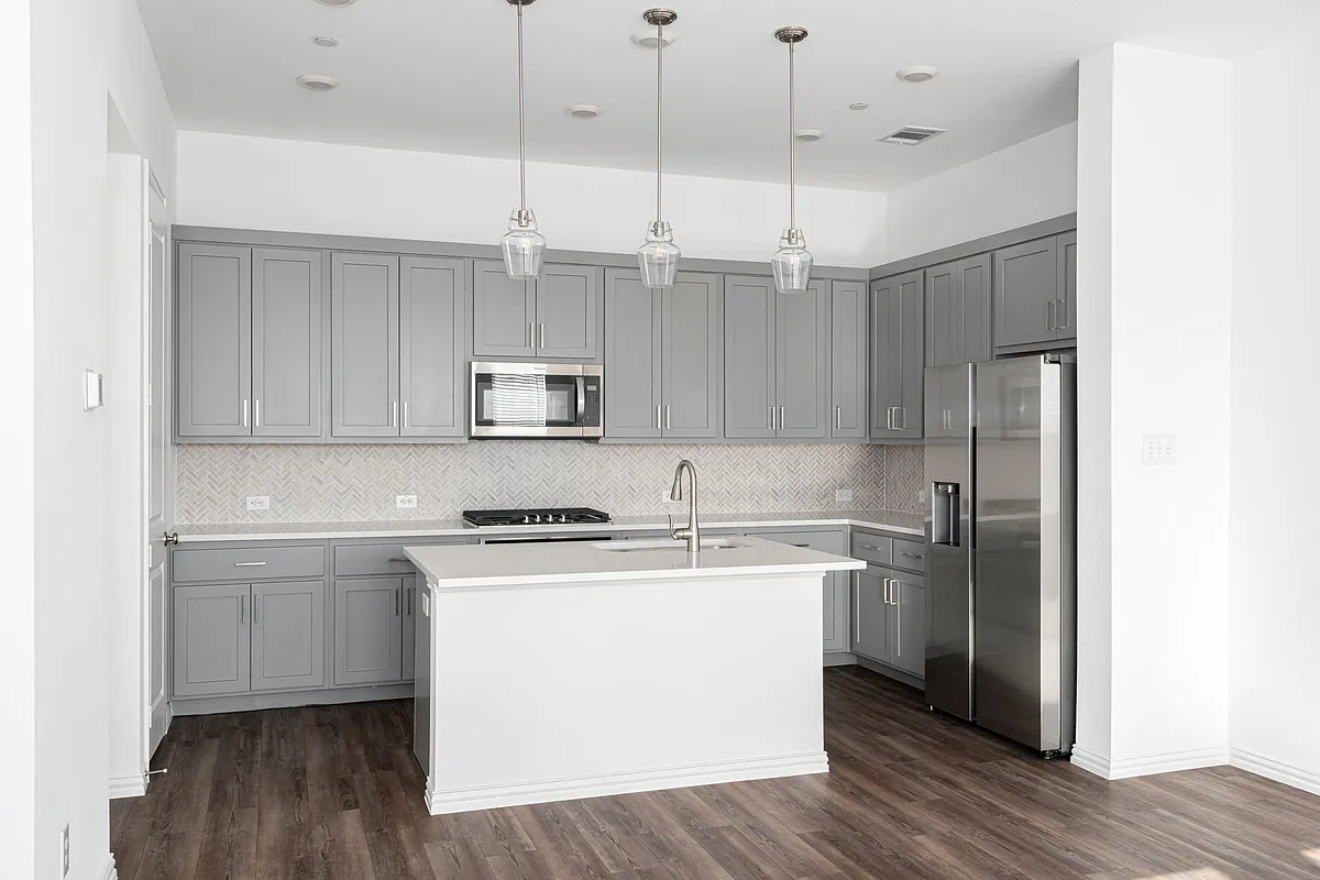 Building Photo - 2217 Adena Springs Dr
