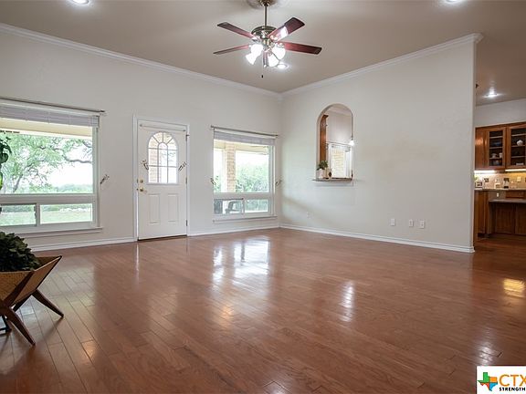 4th image of 1351 Honeysuckle Dr