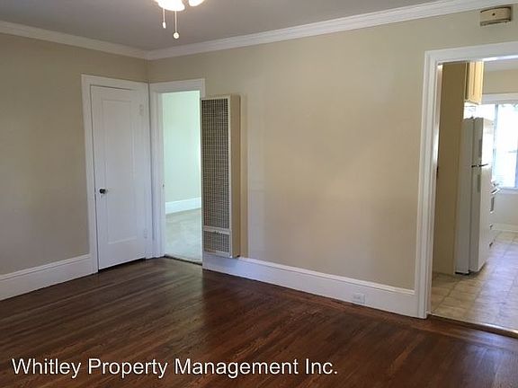 4th image of 3107 Broadway