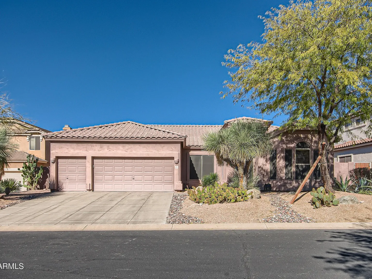 3 bed, 2.0 bath, 2226 sqft, $4,500 — Photo 3