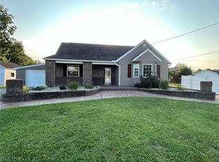 223 Stone Rd, Belpre, OH 45714