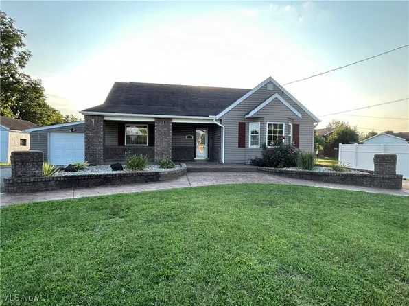 223 Stone Rd, Belpre, OH 45714